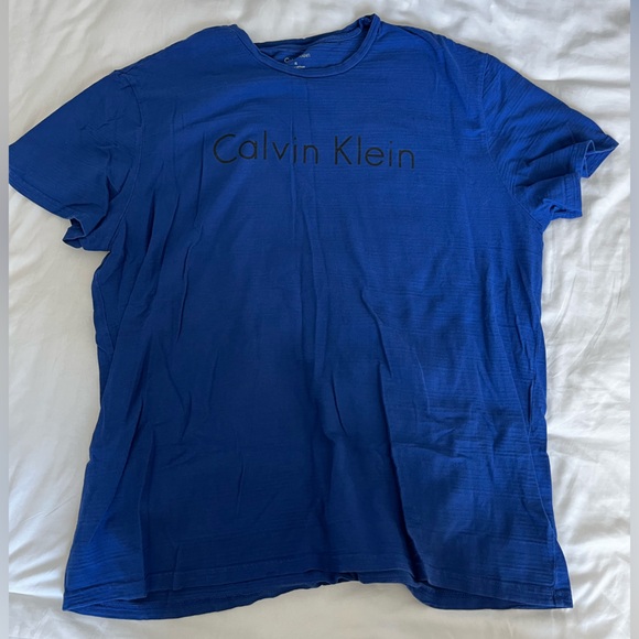 Calvin Klein shirt - Picture 1 of 1